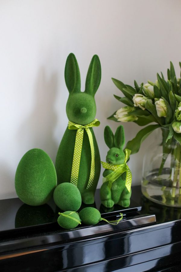 Zielony flokowany zając i jajka - 4 figurki